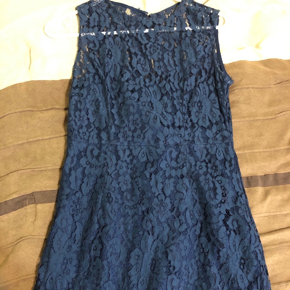 Eva Mendes Navy lace dress